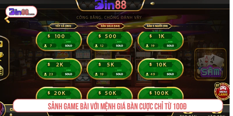 Sảnh game bài với nhiều bàn chơi